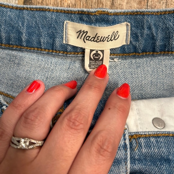 Madewell The Perfect Jean Short in Fiore Wash Destroyed Edition Cutoff - Picture 3 of 7